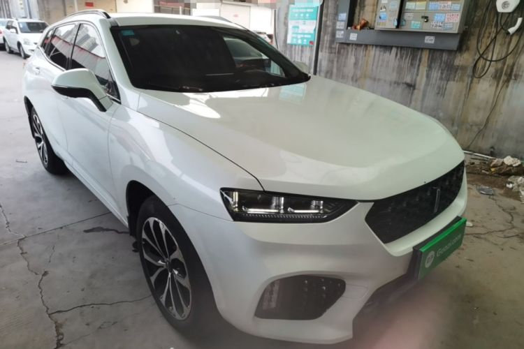 Used Wey VV7 2017 2.0T Ultra-Luxury Version Front Right 45 Deg