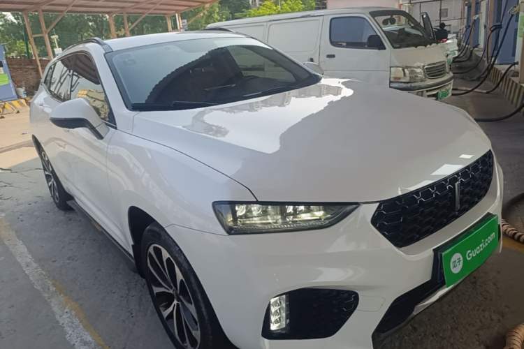 Used Wey VV7 2017 2.0T Ultra-Luxury Version Front Right 45 Deg