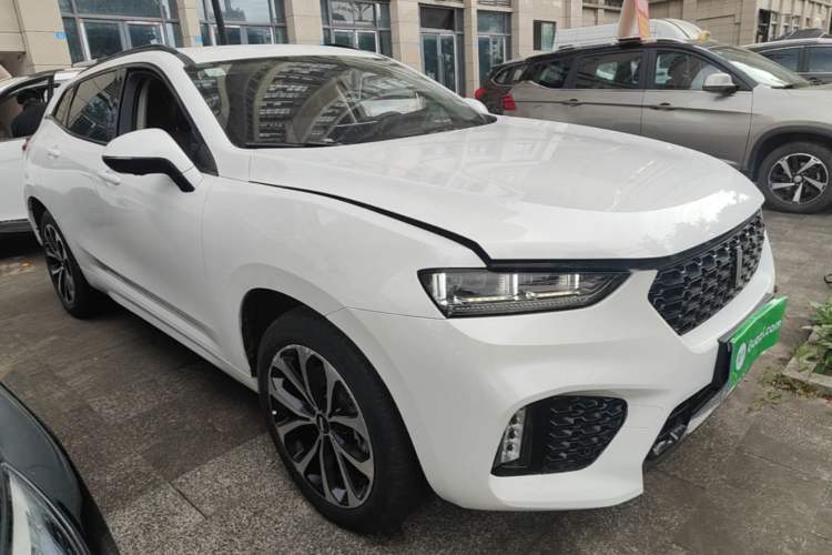 Used Wey VV7 2017 2.0T Ultra-Luxury Version Front Right 45 Deg