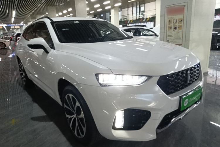 Used Wey VV7 2017 2.0T Ultra-Luxury Version Front Right 45 Deg