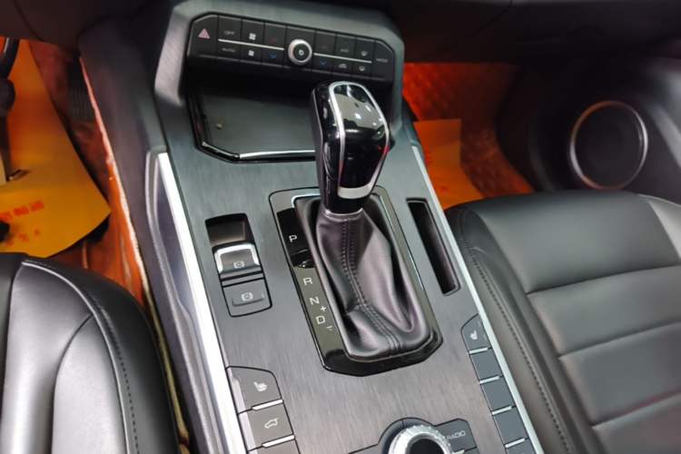 Used Wey VV7 2017 2.0T Ultra-Luxury Version Gear Lever