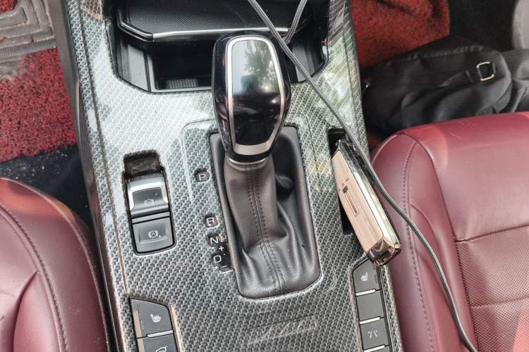 Used Wey VV7 2017 2.0T Flagship Model Gear Lever
