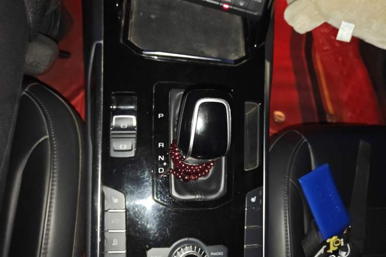 Used Wey VV7 2017 2.0T Ultra-Luxury Version Gear Lever