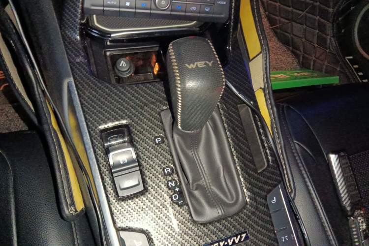 Used Wey VV7 2017 2.0T Flagship Model Gear Lever
