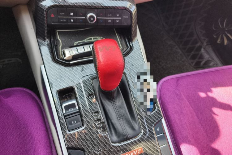 Used Wey VV7 2017 2.0T Ultra-Luxury Version Gear Lever