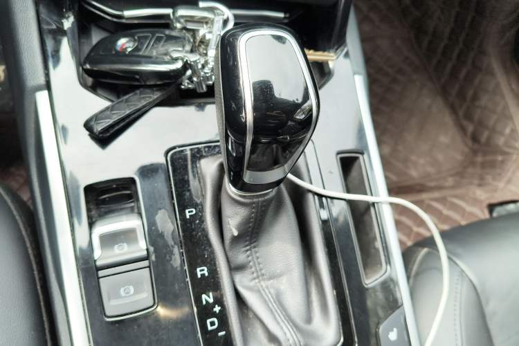 Used Wey VV7 2017 VV7c 2.0T Flagship Model Gear Lever