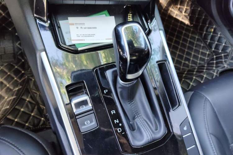 Used Wey VV7 2017 2.0T Luxury Model Gear Lever