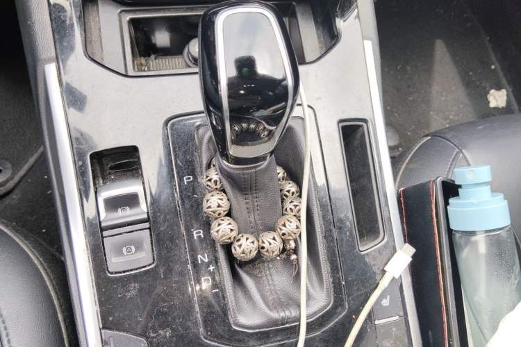 Used Wey VV7 2017 2.0T Flagship Model Gear Lever