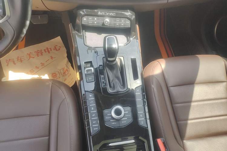 Used Wey VV7 2017 2.0T Ultra-Luxury Version Gear Lever