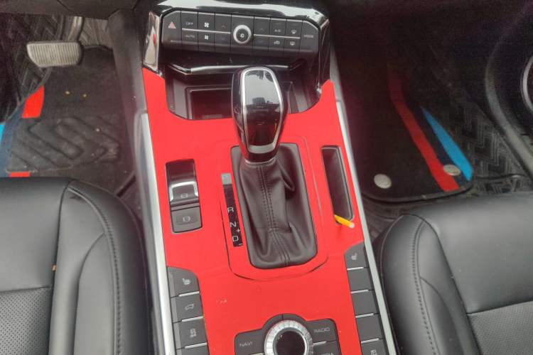 Used Wey VV7 2017 2.0T Ultra-Luxury Version Gear Lever