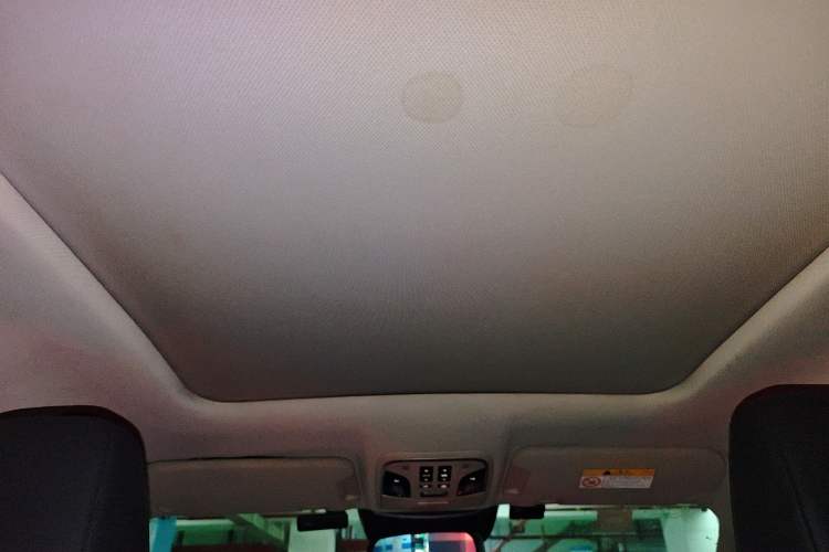Used Wey VV7 2017 2.0T Ultra-Luxury Version Headliner