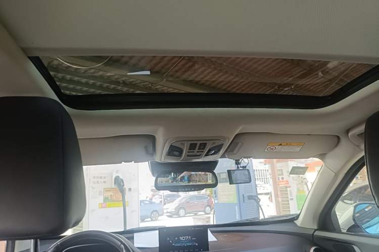 Used Wey VV7 2017 2.0T Ultra-Luxury Version Headliner