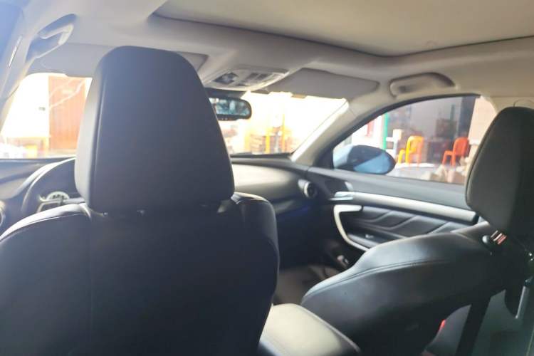 Used Wey VV7 2017 2.0T Ultra-Luxury Version Headliner