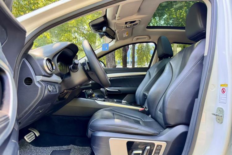 Used Wey VV7 2017 VV7c 2.0T Flagship Model Interior 1
