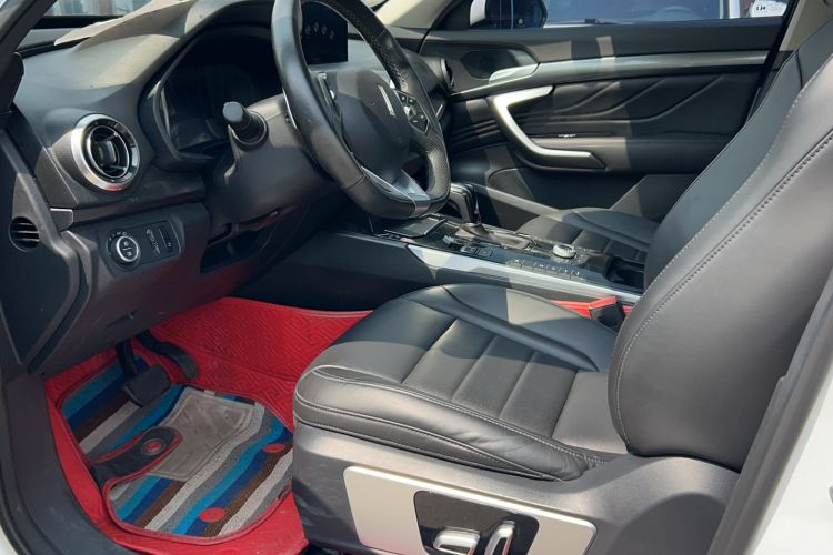 Used Wey VV7 2017 2.0T Luxury Model Interior 1