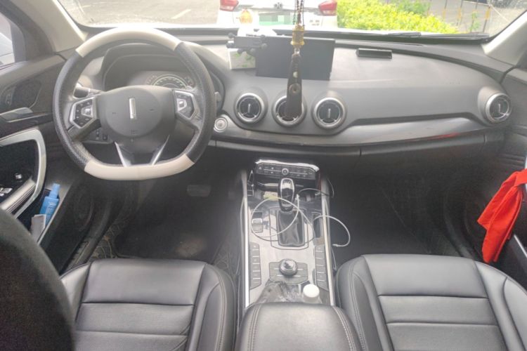 Used Wey VV7 2017 2.0T Luxury Model Interior 2