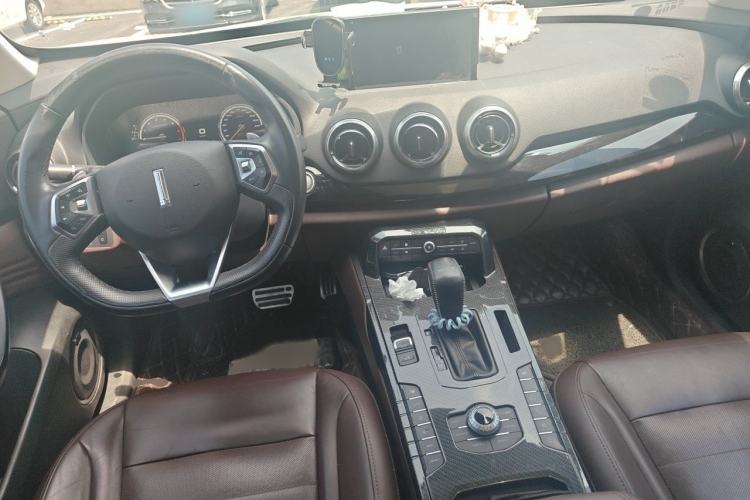 Used Wey VV7 2017 2.0T Flagship Model Interior 2