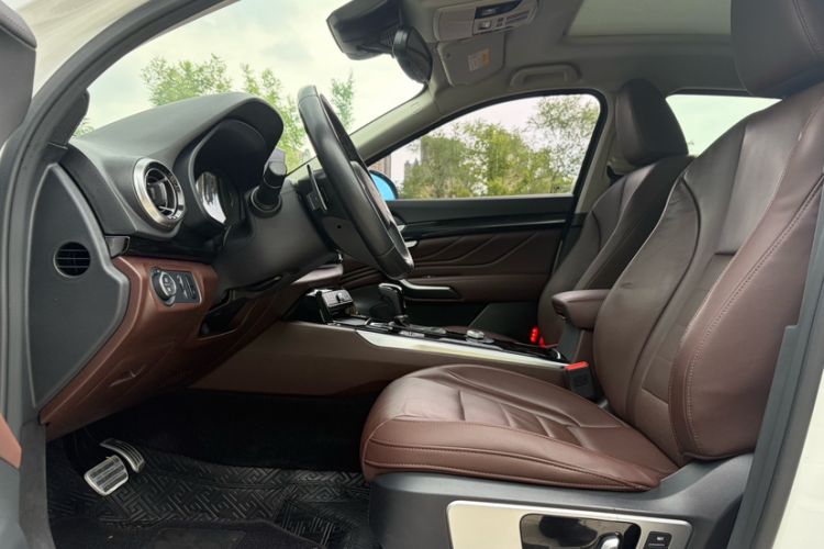 Used Wey VV7 2017 2.0T Flagship Model Interior 2