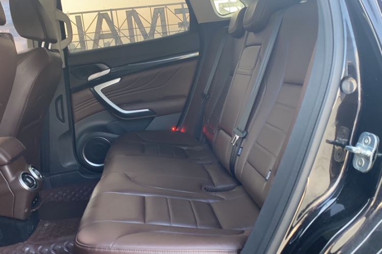 Used Wey VV7 2017 2.0T Ultra-Luxury Version Interior 3