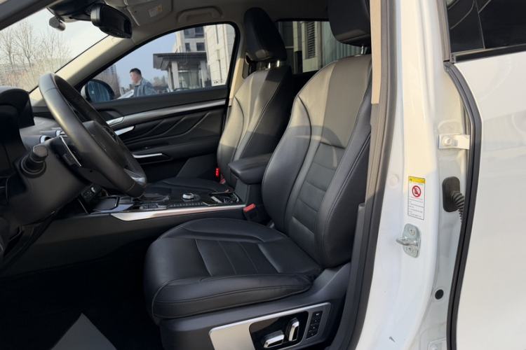 Used Wey VV7 2017 2.0T Flagship Model Interior 3