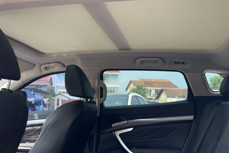 Used Wey VV7 2017 2.0T Luxury Model Interior 3