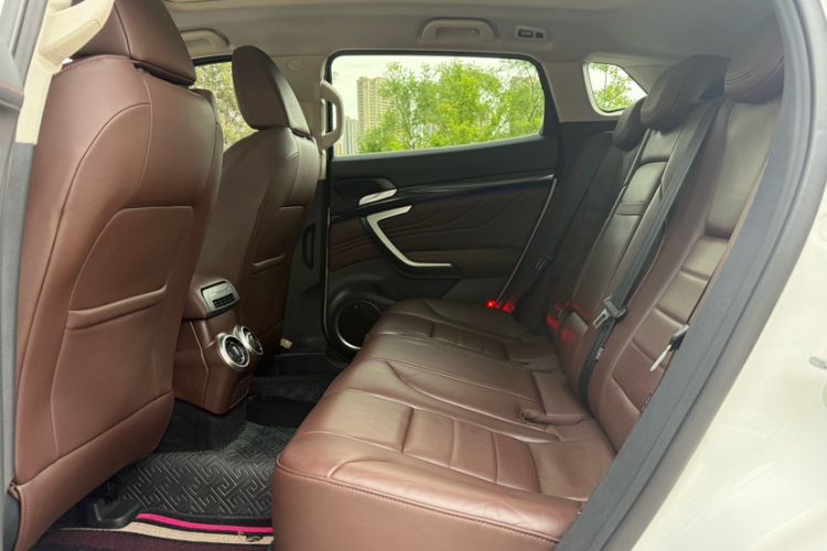 Used Wey VV7 2017 2.0T Flagship Model Interior 3