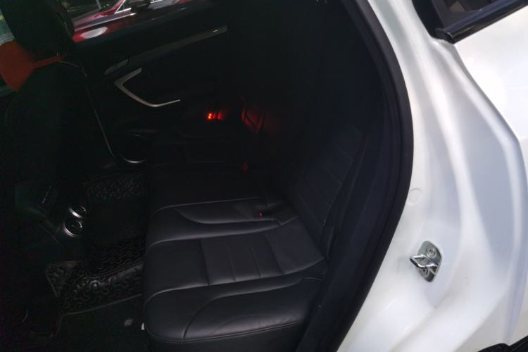 Used Wey VV7 2017 2.0T Flagship Model Interior 4