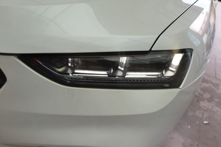 Used Wey VV7 2017 2.0T Ultra-Luxury Version Left Front Headlight