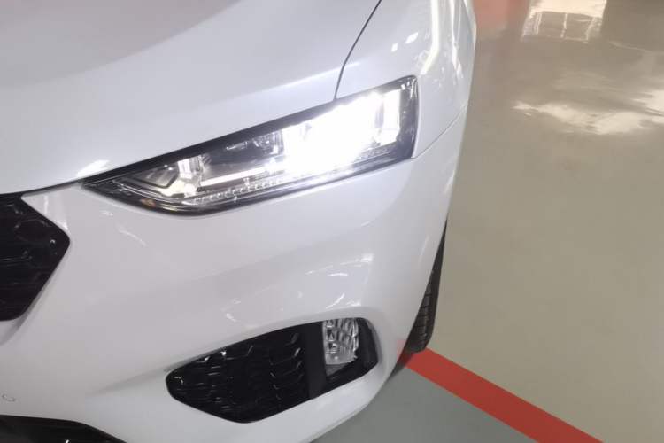 Used Wey VV7 2017 2.0T Flagship Model Left Front Headlight