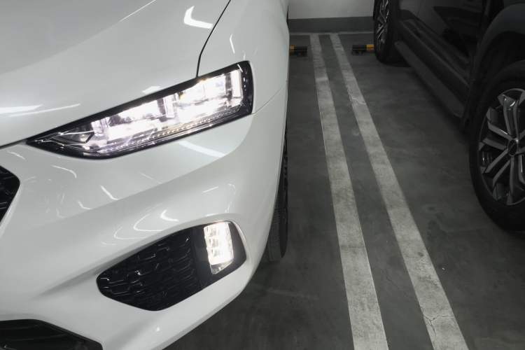 Used Wey VV7 2017 2.0T Flagship Model Left Front Headlight