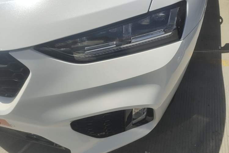 Used Wey VV7 2017 2.0T Ultra-Luxury Version Left Front Headlight