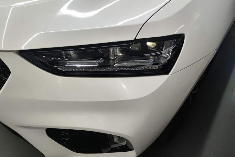 Used Wey VV7 2017 2.0T Ultra-Luxury Version Left Front Headlight