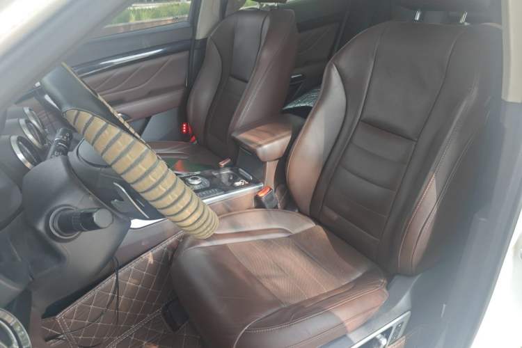 Used Wey VV7 2017 2.0T Flagship Model Left Front Seat
