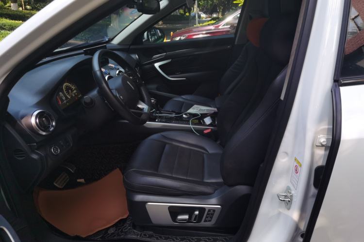 Used Wey VV7 2017 2.0T Flagship Model Left Front Seat