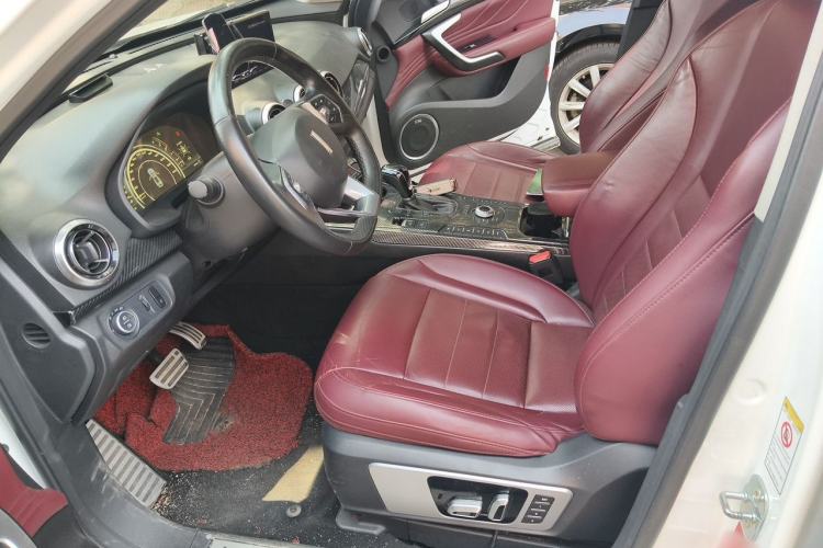 Used Wey VV7 2017 2.0T Flagship Model Left Front Seat