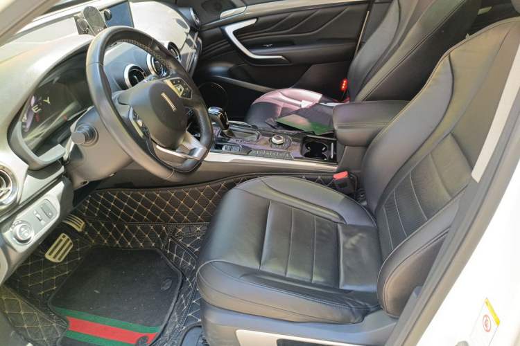 Used Wey VV7 2017 2.0T Flagship Model Left Front Seat