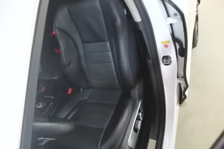 Used Wey VV7 2017 2.0T Flagship Model Left Front Seat