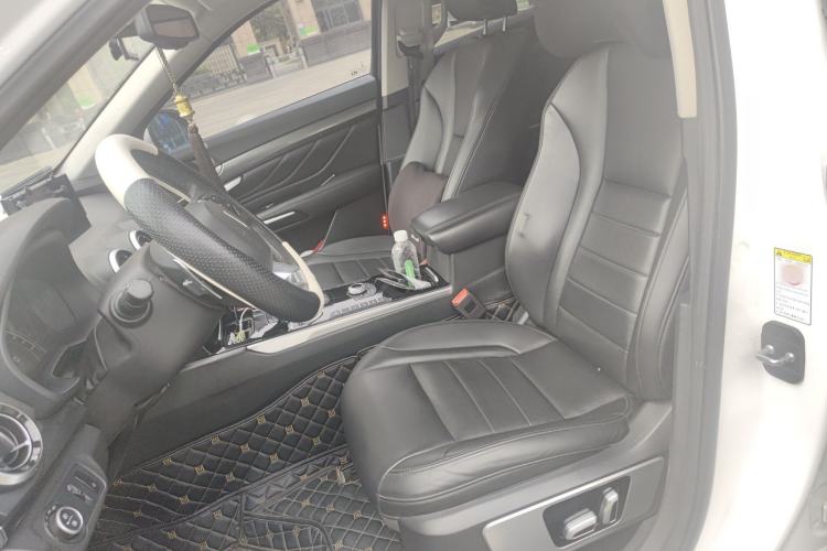 Used Wey VV7 2017 2.0T Luxury Model Left Front Seat