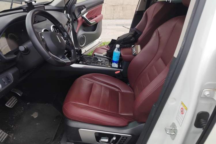 Used Wey VV7 2017 2.0T Flagship Model Left Front Seat