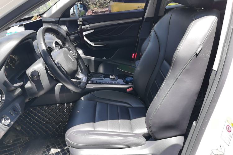 Used Wey VV7 2017 2.0T Luxury Model Left Front Seat