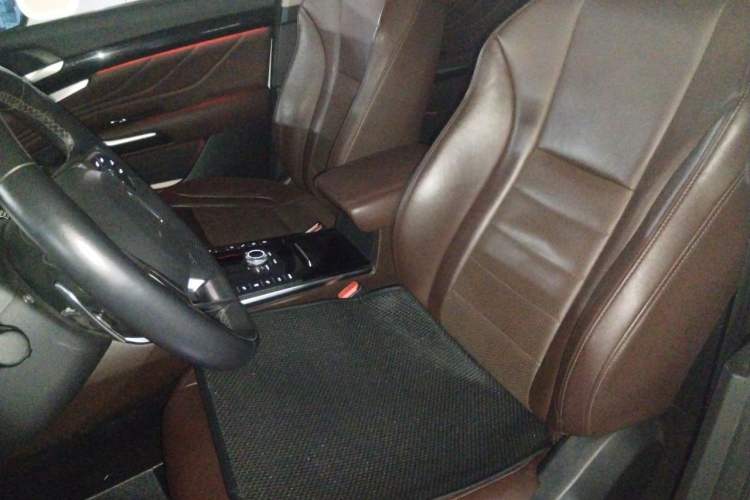 Used Wey VV7 2017 2.0T Flagship Model Left Front Seat