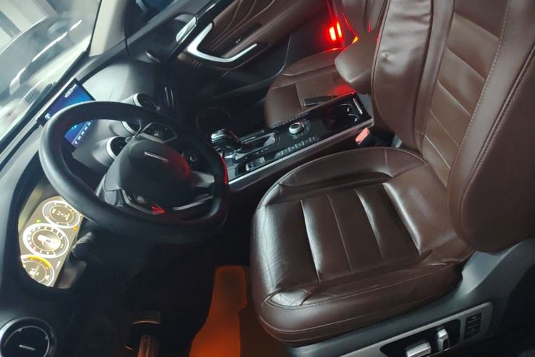 Used Wey VV7 2017 2.0T Flagship Model Left Front Seat