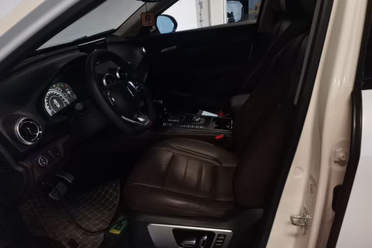 Used Wey VV7 2017 2.0T Flagship Model Left Front Seat