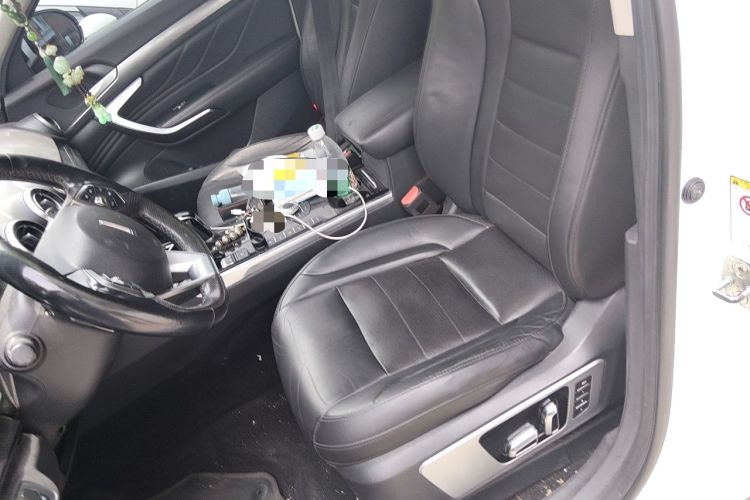 Used Wey VV7 2017 2.0T Flagship Model Left Front Seat