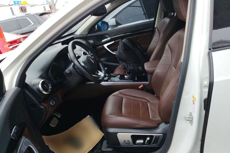 Used Wey VV7 2017 2.0T Flagship Model Left Front Seat