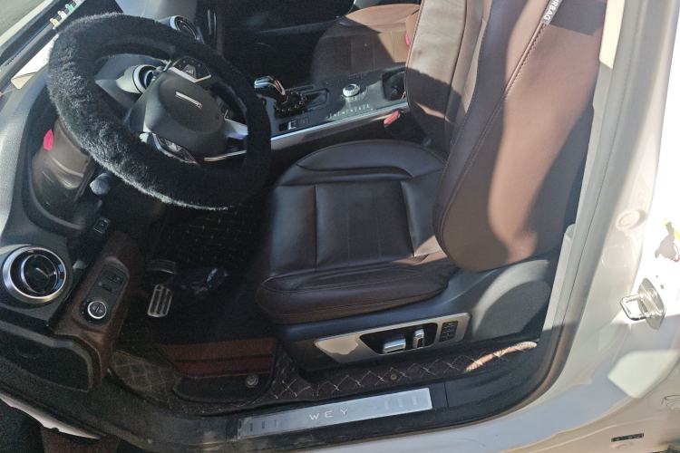 Used Wey VV7 2017 2.0T Flagship Model Left Front Seat