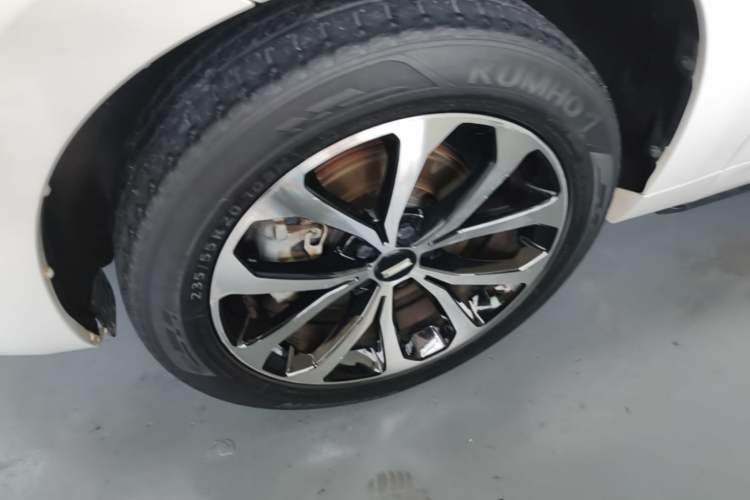 Used Wey VV7 2017 2.0T Ultra-Luxury Version Left Front Wheel Hub