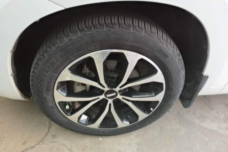 Used Wey VV7 2017 2.0T Ultra-Luxury Version Left Front Wheel Hub