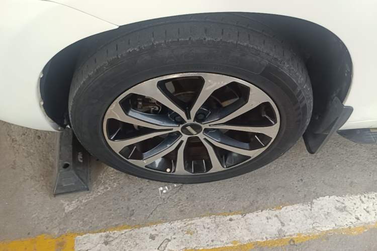 Used Wey VV7 2017 2.0T Ultra-Luxury Version Left Front Wheel Hub