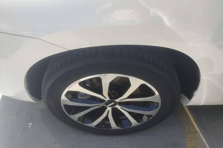 Used Wey VV7 2017 2.0T Ultra-Luxury Version Left Front Wheel Hub